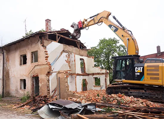 Demolição de Casa na Zona Norte